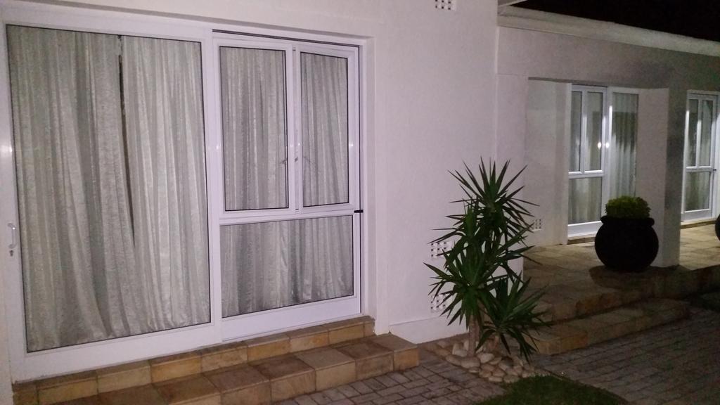 Ballina Ga-El Guesthouse Port Elizabeth Luaran gambar