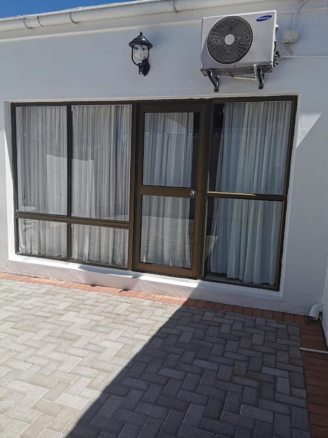 Ballina Ga-El Guesthouse Port Elizabeth Luaran gambar